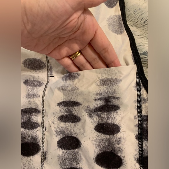 Authentic Women’s Lululemon Tank Top - Picture 2 of 6